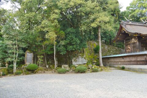 宇倍神社 亀金岡