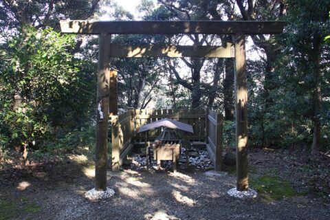 ​領有神の磐座