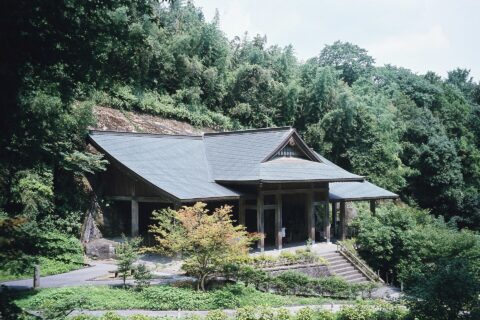 ホキ石仏第一群覆屋