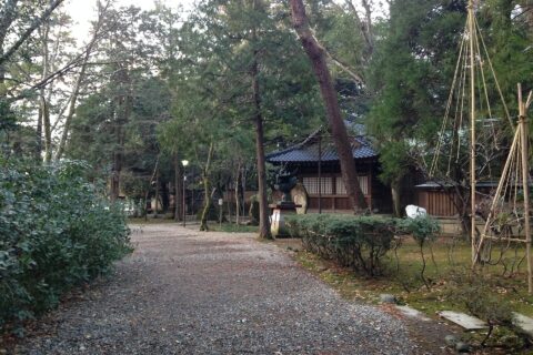 東神門より望む尾山神社境内