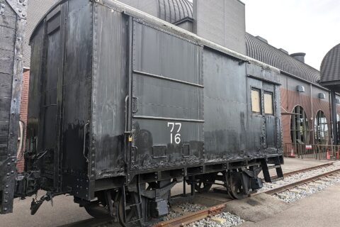 真岡駅構内（SLキューロク館）に保存されるワフ15形貨物緩急車 ワフ16