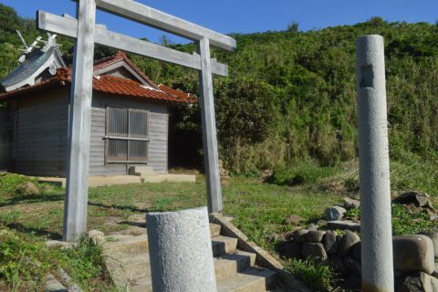 島根県隠岐郡知夫村の島津島にある渡津神社。