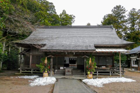 島根県出雲市にある須佐神社。拝殿