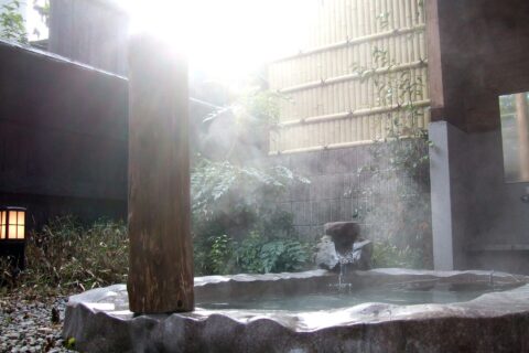 Japanese Onsen Bathtub（including outdoor）.Location:Yufuin Onsen「Yutei Kounokura（湯亭 香乃蔵）」.