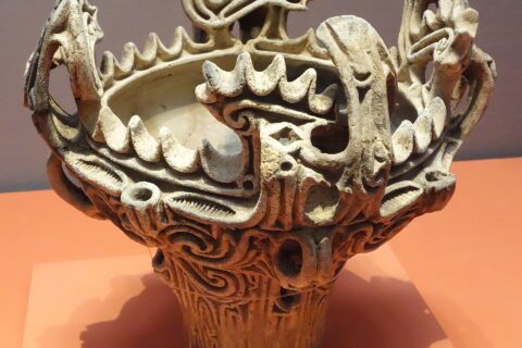 Exhibit in the Tokyo National Museum, Tokyo, Japan. This artwork is old enough so that it is in the public domain. This object serve for the cover illustration of Acient Jomon of Japan, Junko Habu, Cambridge, 2004. : "Fi