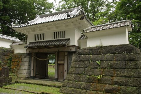 ​三戸城綱御門