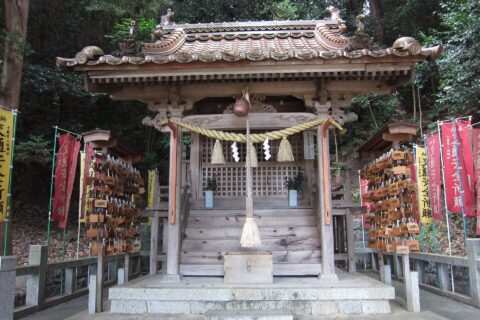 ​十麻里二柱神社 (吉備津神社(福山市)境内社)