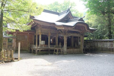 天岩戸神社の神楽殿