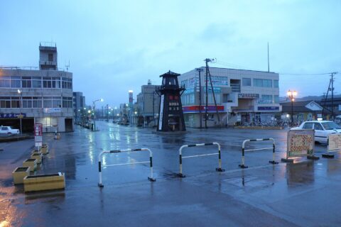 村上駅前