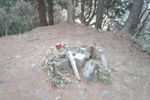 比叡山山頂（大比叡）に設置された一等三角点である。