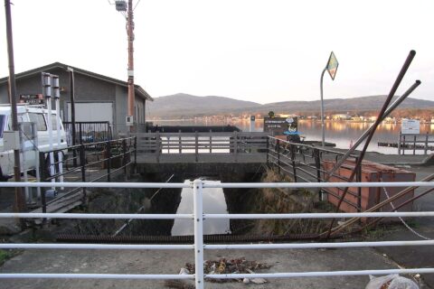 相模川（桂川）の山中湖流出口