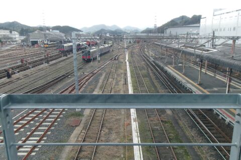 JR西日本中国統括本部の米子機関区だと考えられるものをがいなロード(南北自由通路)から望む