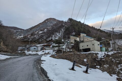 米沢砕石 gravel mine
