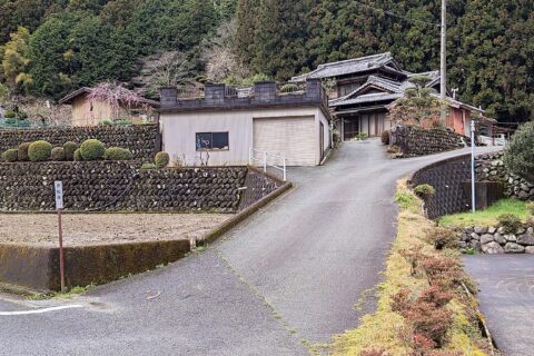北畠神社から中俣バス停近く