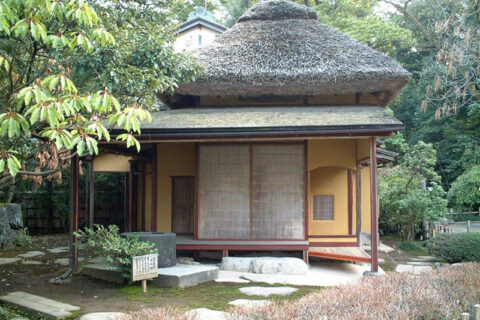 Japanese tea house in Kenroku-en Garden, Kanazawa, Japan.