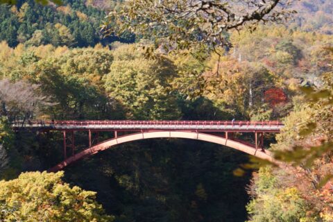 雪割橋と雪割渓谷