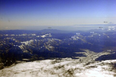 魚沼地方の山と富士山