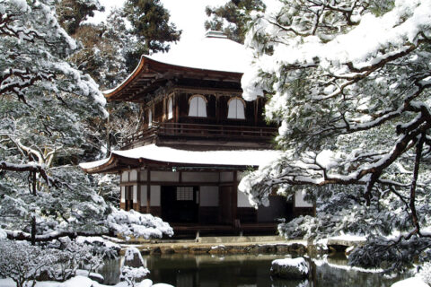 雪の日の銀閣寺