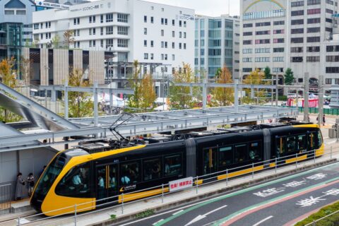 宇都宮ライトラインHU300形電車HU-302編成