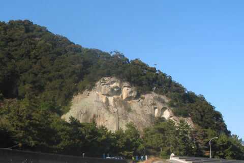 Huge rock of the Hananoiwaya-jinja(Sacred Sites and Pilgrimage Routes in the Kii Mountain Range) view from The "Shichirimihama"I took this image.