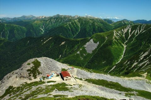 笠ヶ岳から望む北アルプス