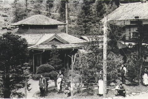 riverside view of Hoshino Onsen Ryokan