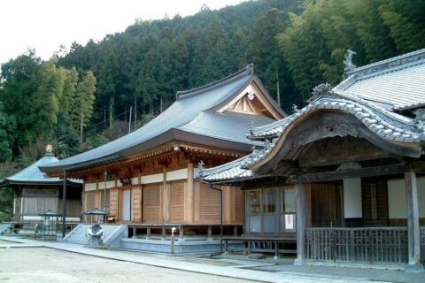石鎚山極楽寺の本堂
