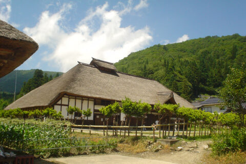 ​ja:福島県ja:南会津郡ja:下郷町のja:大内宿の写真。 写真撮影：Fluffy_nns 撮影年月日：ja:2006年ja:7月26日 著作権：放棄します
