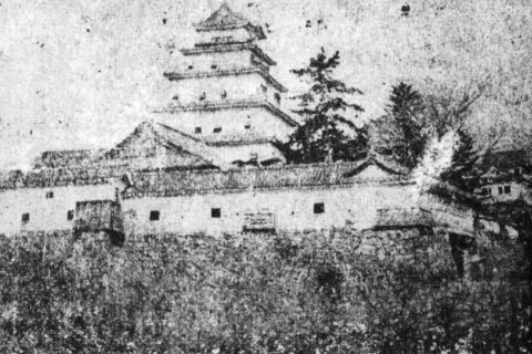 亀山城天守
