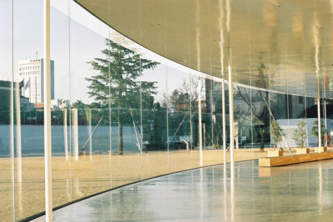 金沢２１世紀美術館／Kanazawa 21st Century Museum at Kanazawa, Japan. Architect : SANAA(Kazuyo Sejima+Ryue Nisizawa)
