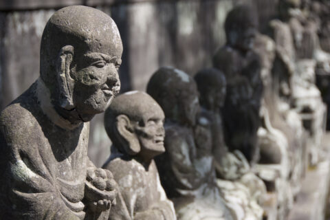 Statue at Kita-in, a Buddhist temple in the city of Kawagoe, Saitama Prefecture, Japan. One of the statues of the Five Hundred Disciples of the Buddha (rakan). 1782–1825 川越市喜多院五百羅漢の石像