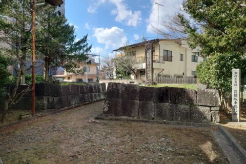 前橋指定史跡「前橋城車橋門跡」 (前橋市大手町)