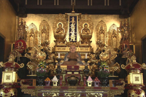 身延山久遠寺本堂 内陣