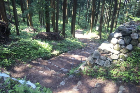 七尾城古道