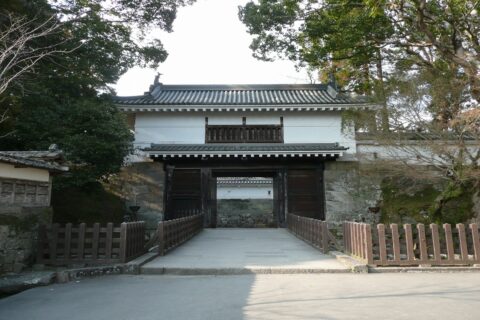 飫肥城大手門（宮崎県日南市、日本）