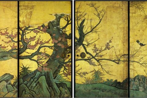Prune sur paravent du peintre Kanō Sanraku (17e siècle). Couleur or sur papier 184x99.