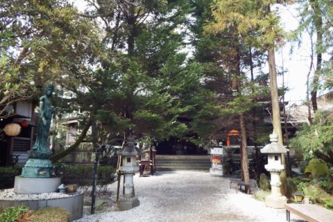 ​霊山寺の本堂