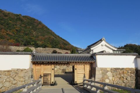 鳥取城の中ノ御門 表門（復元）