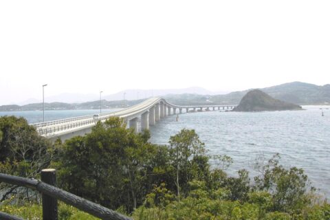 ​角島大橋（角島側より本人撮影）2002年4月14日撮影
