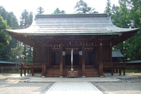 ​上杉神社 拝殿 2006年8月7日 Bakkai撮影