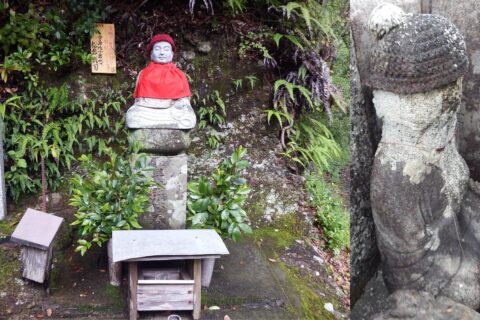 ​草鞋大師と以前の石仏