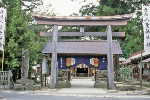 Yaegaki Shrine, in Matsue, Shimane Prefecture, Japon En-musubi; Kojiki; Sunanoo, Kushidana