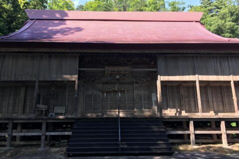 本道寺湯殿山神社・拝殿