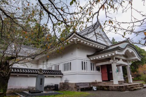 飫肥城内に建てられている資料館