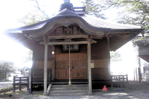 中地大仏が納められた東光寺(郡山市)